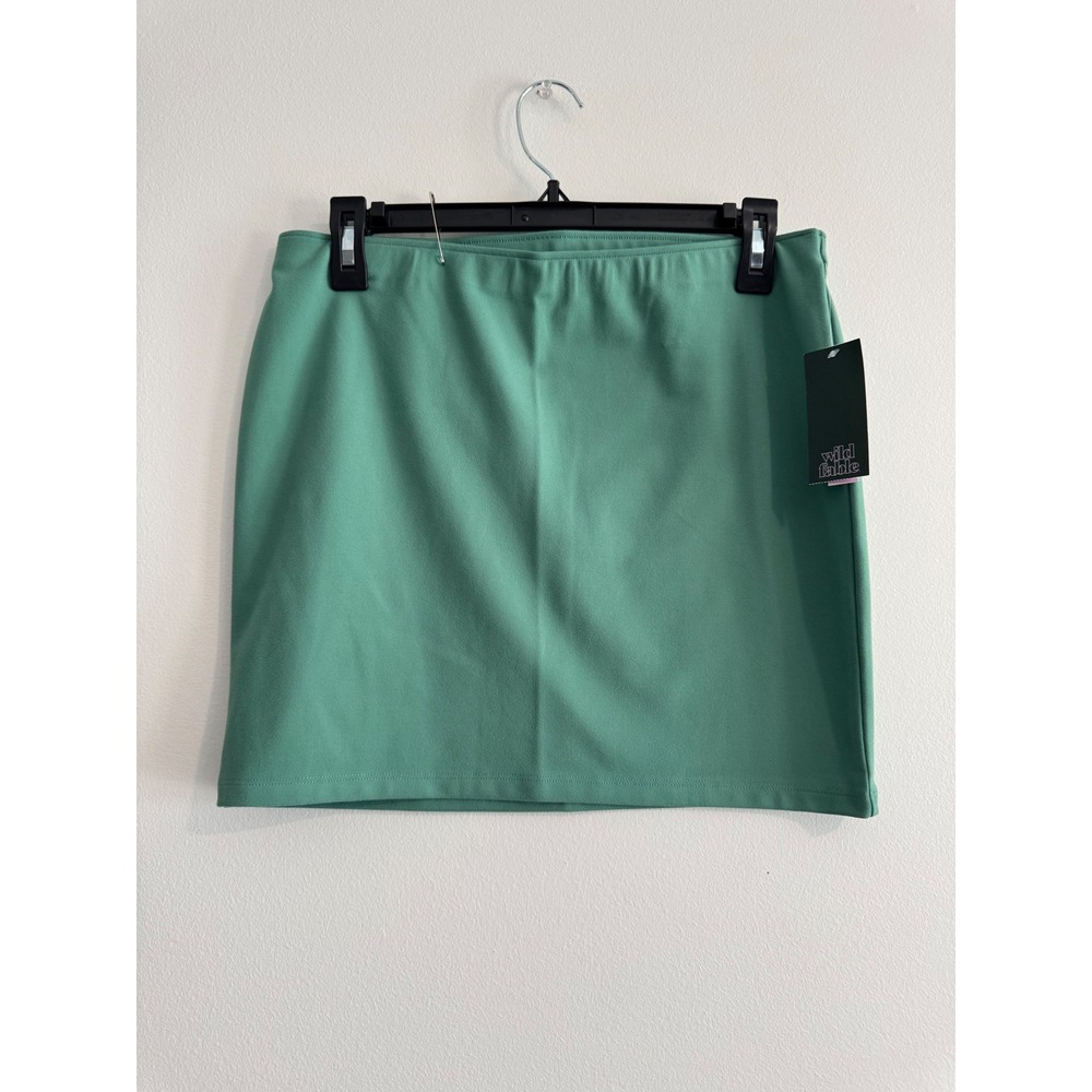 Wild‎ Fable ButterBliss Mini Skirt Womens Medium Green Soft Stretch Soft Summer